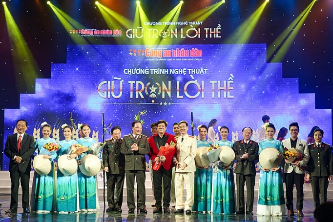 ky niem 72 nam xay dung va truong thanh bao cong an nhan dan