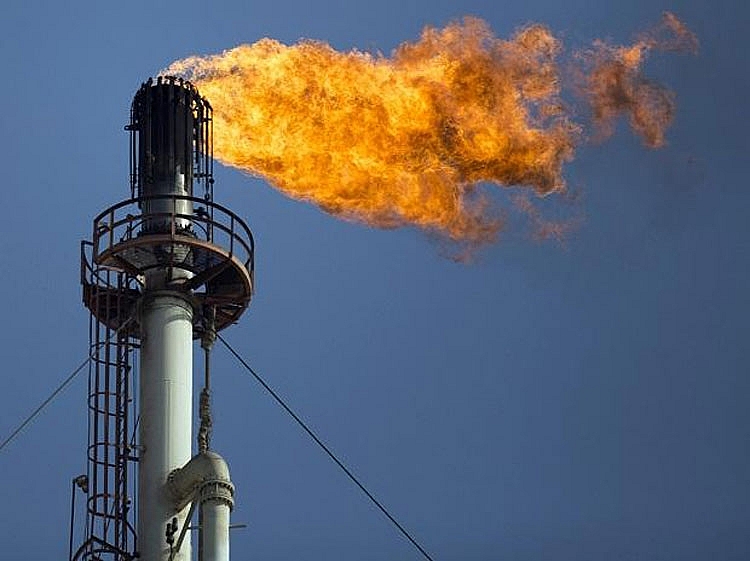 Giá dầu thế giới tăng nhờ OPEC+ quyết định tăng sản lượng Giá dầu thế giới tăng nhờ OPEC+ quyết định tăng sản lượng