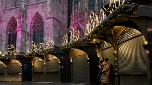 Doanh thu du lịch toàn cầu giảm 2 nghìn tỷ USD năm 2021 do đại dịch