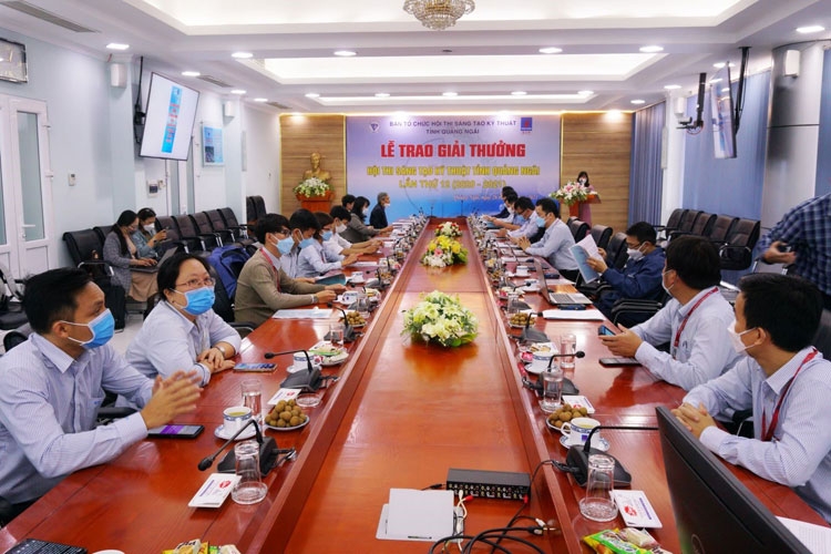 BSR đạt 7 giải thưởng tại Hội thi Sáng tạo Kỹ thuật tỉnh Quảng Ngãi lần thứ 12 BSR đạt 7 giải thưởng tại Hội thi Sáng tạo Kỹ thuật tỉnh Quảng Ngãi lần thứ 12