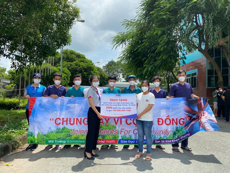 Tập đoàn BJC Thái Lan trao tặng nhu yếu phẩm trị giá 900 triệu đồng hỗ trợ người dân ảnh hưởng bởi đại dịch Covid-19