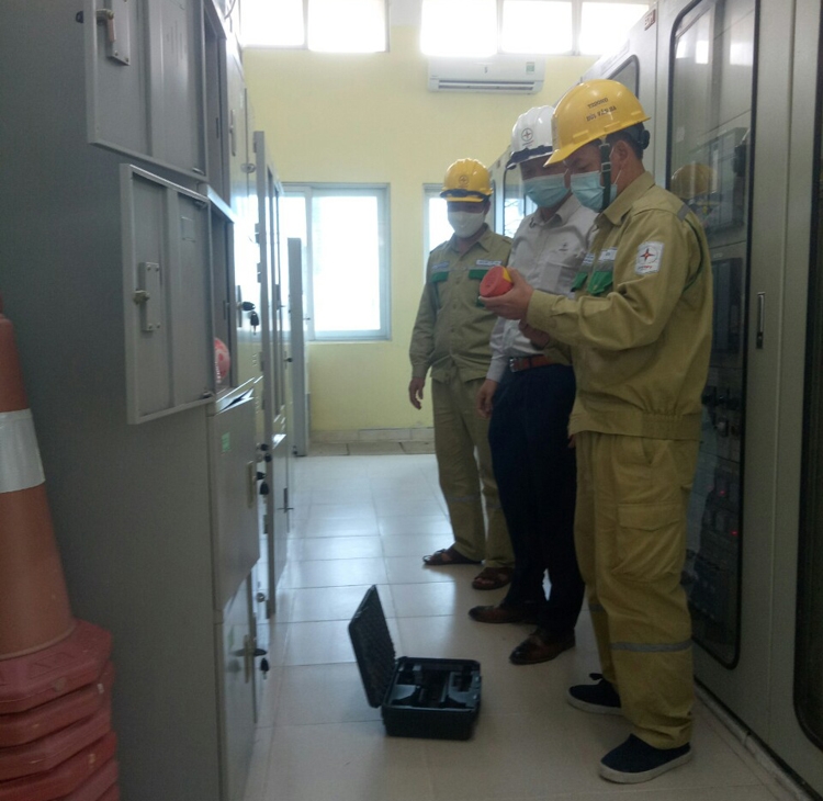 Phong trào Trạm - Đội truyền tải điện tiêu biểu: Phát huy tinh thần lao động sáng tạo Phong trào Trạm - Đội truyền tải điện tiêu biểu: Phát huy tinh thần lao động sáng tạo