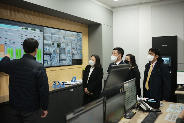 Bộ trưởng Bộ Công Thương Nguyễn Hồng Diên thăm và làm việc tại Hàn Quốc