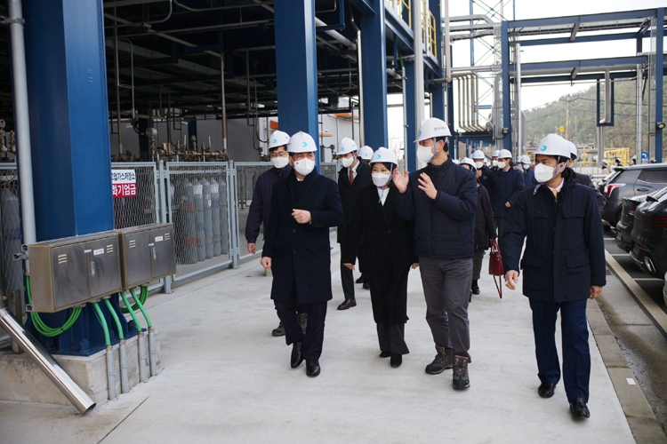 Bộ trưởng Bộ Công Thương Nguyễn Hồng Diên thăm và làm việc tại Hàn Quốc