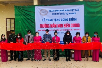 Bàn giao công trình điểm Trường mầm non Lọng Lót- Sơn La