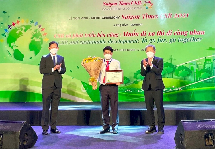 PVFCCo nhận vinh danh “Doanh nghiệp vì cộng đồng” năm 2021 PVFCCo nhận vinh danh “Doanh nghiệp vì cộng đồng” năm 2021