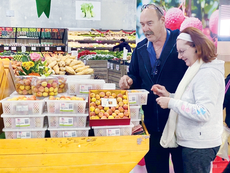 Thương vụ Việt Nam tại nước ngoài: "Cánh tay nối dài" đưa hàng Việt vươn xa Thương vụ Việt Nam tại nước ngoài: "Cánh tay nối dài" đưa hàng Việt vươn xa