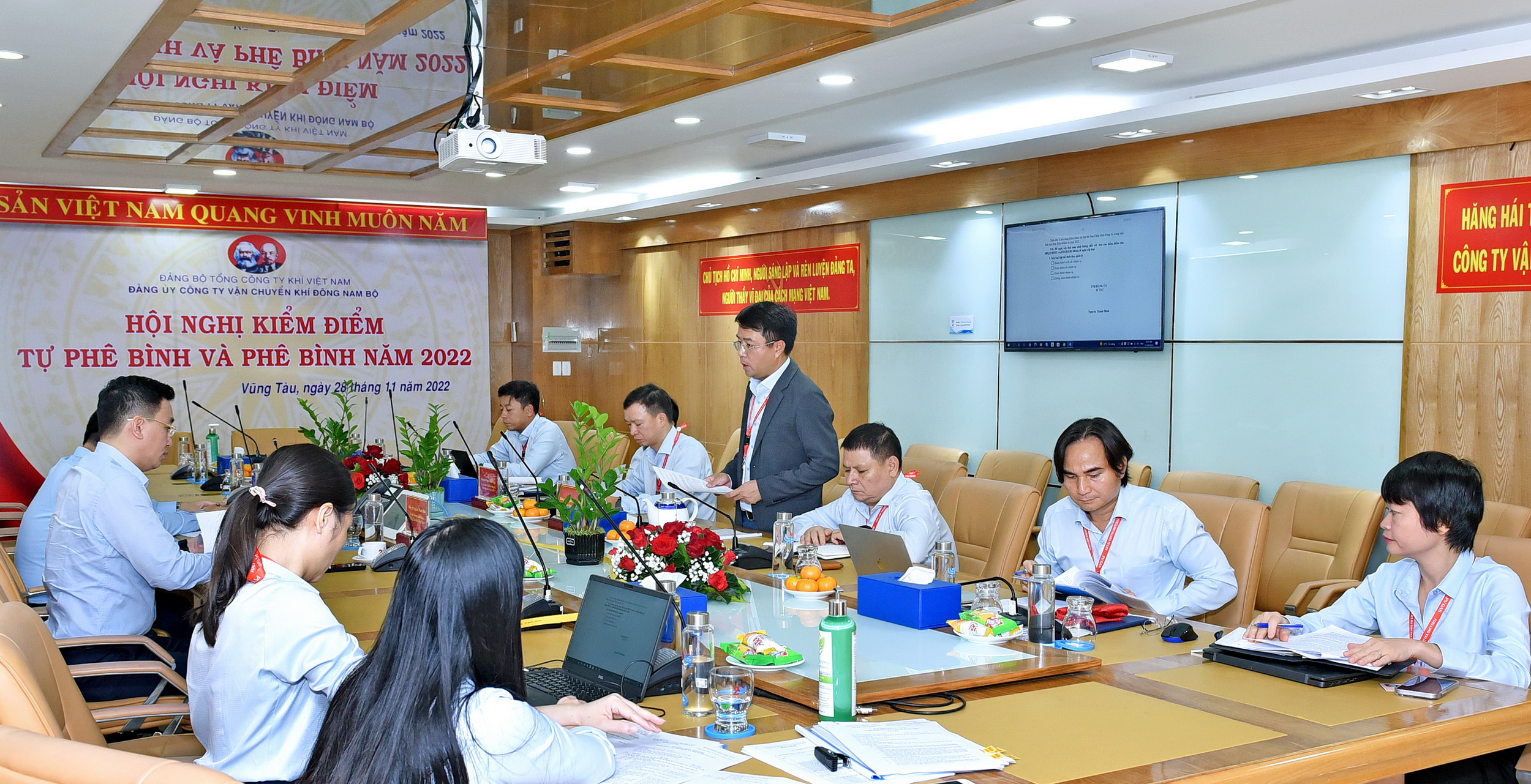 Các đảng bộ trực thuộc PV GAS tổ chức Hội nghị kiểm điểm tự phê bình và phê bình năm 2022 Các đảng bộ trực thuộc PV GAS tổ chức Hội nghị kiểm điểm tự phê bình và phê bình năm 2022