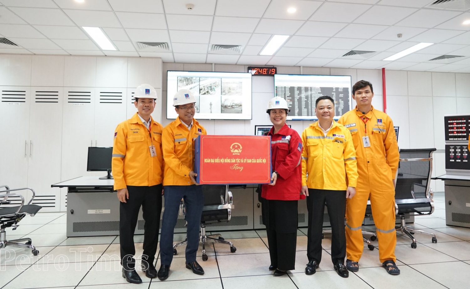 Đoàn Đại biểu Hội đồng Dân tộc và các Ủy ban của Quốc hội nhấn mạnh vai trò quan trọng của ngành Dầu khí Đoàn Đại biểu Hội đồng Dân tộc và các Ủy ban của Quốc hội nhấn mạnh vai trò quan trọng của ngành Dầu khí