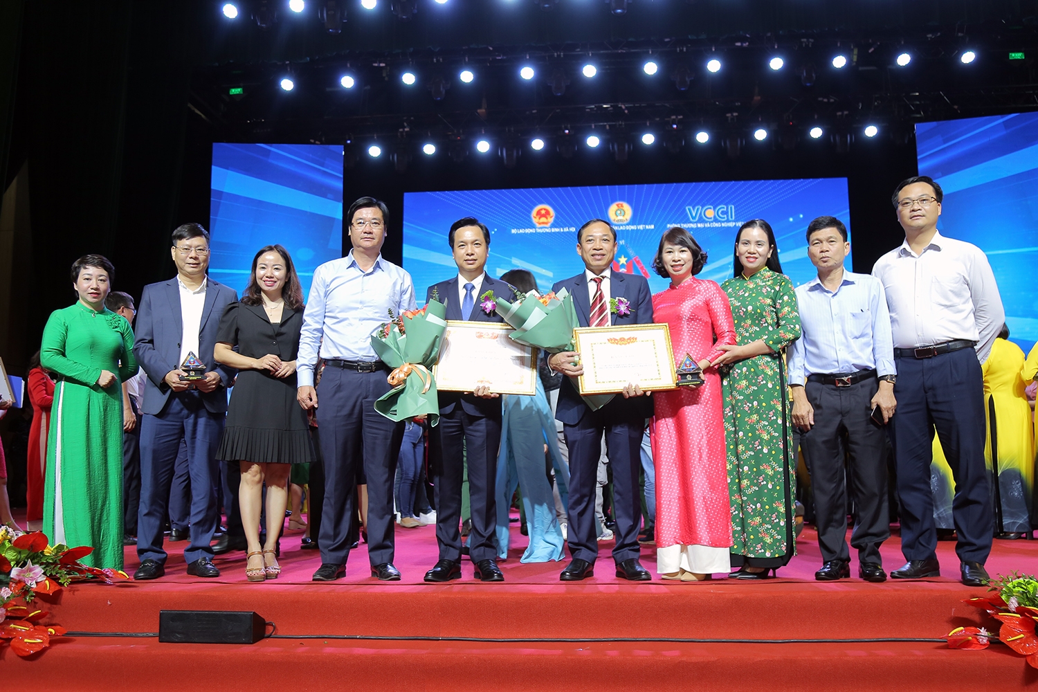 PV Power và PV Power NT2 nhận tôn vinh PV Power và PV Power NT2 nhận tôn vinh