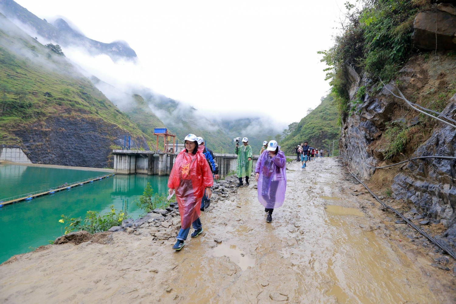 PV Power - Hành trình về nguồn nơi địa đầu Tổ quốc PV Power - Hành trình về nguồn nơi địa đầu Tổ quốc