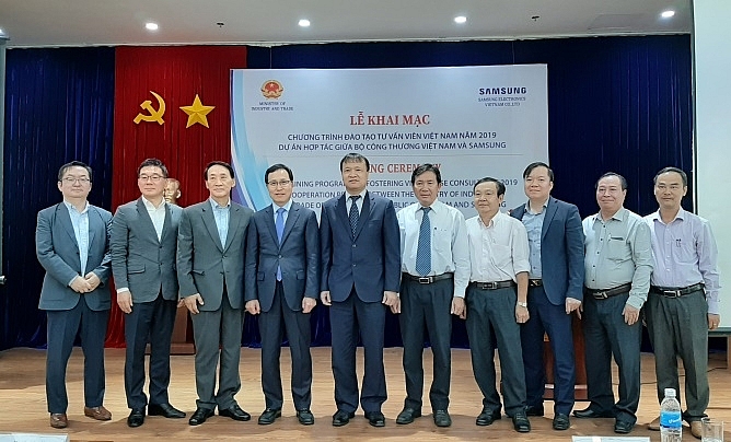 nam 2019 viet nam se co them 100 chuyen gia tu van ve cong nghiep ho tro