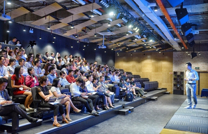 Doanh nghiệp “đưa” 4.0 vào tuyển dụng doanh nghiep dua 40 vao tuyen dung