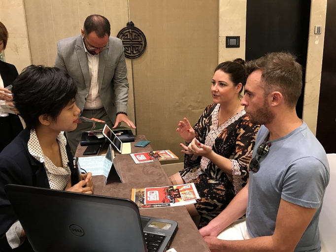 doanh nghiep chung tay vuot kho