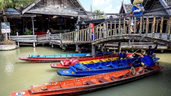 du lich chau a lieu xieu tham don covid 19