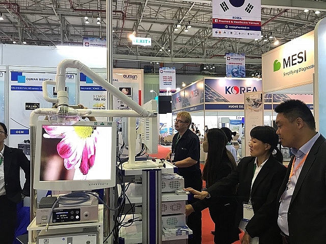 Hơn 500 doanh nghiệp tham dự Triển lãm y tế quốc tế Việt Nam 2020 hon 500 doanh nghiep tham du trien lam y te quoc te viet nam 2020