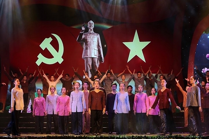 Công đoàn Việt Nam: 90 năm vinh quang đồng hành cùng đất nước cong doan viet nam 90 nam vinh quang dong hanh cung dat nuoc