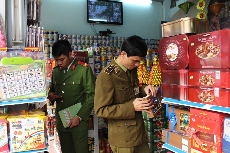 undefined 5918 anh bai tren