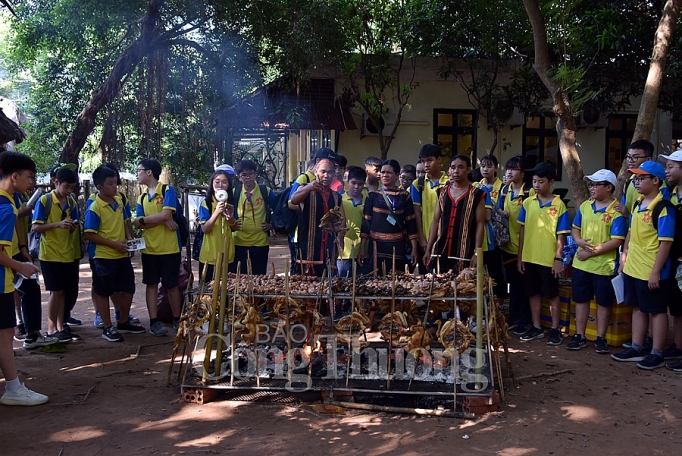 trai nghiem sac mau van hoa gia lai tai ha noi