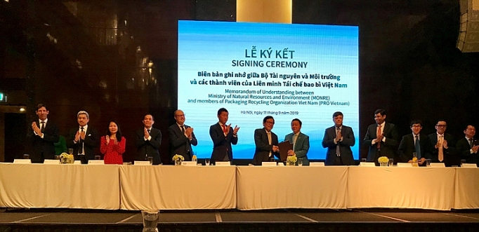 Cùng hành động để chống lại rác thải nhựa cung hanh dong de chong lai rac thai nhua