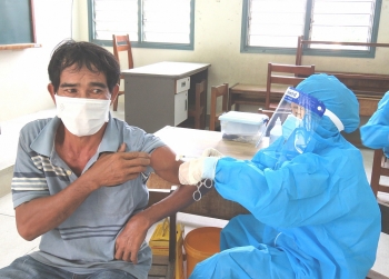 Xây dựng lộ trình kiểm soát dịch bệnh để cuộc sống trở về trạng thái “bình thường mới”