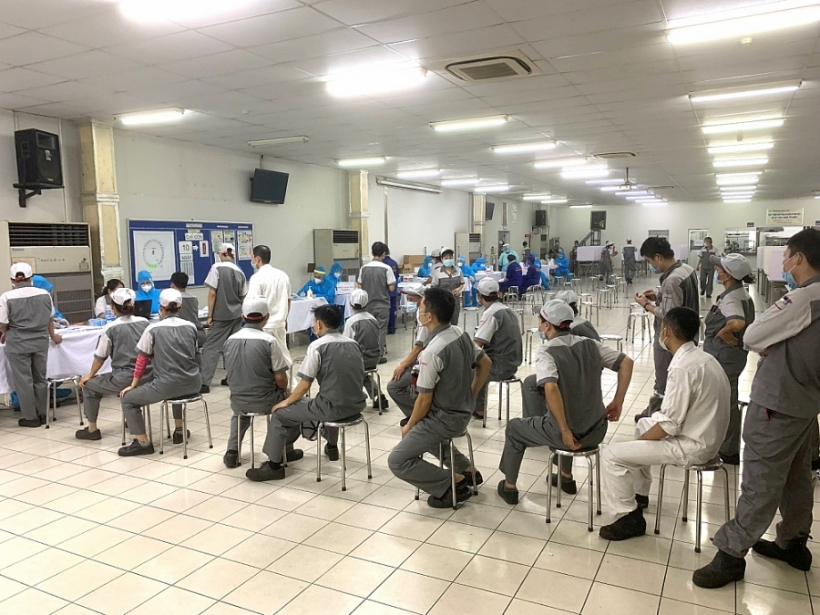 Hơn 54 tỷ đồng hỗ trợ người lao động và tuyến đầu chống dịch