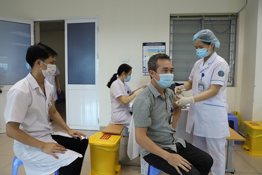 Tiếp tục