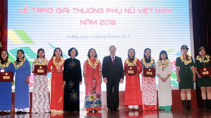 ngay hoi ton vinh nhung phu nu tai nang sang tao