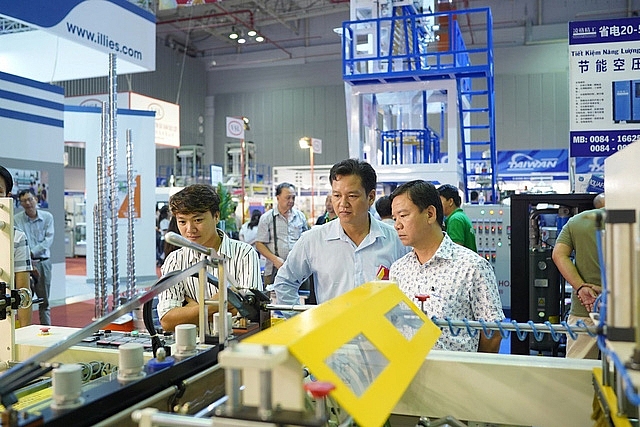 Thêm cơ hội cho ngành nhựa và cao su trong nền kinh tế tuần hoàn them co hoi cho nganh nhua va cao su khoi dong mo hinh kinh te tuan hoan