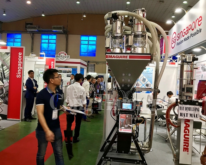 Hơn 80% đơn vị đến từ nước ngoài tham dự triển lãm quốc tế về ngành nhựa và cao su hon 80 don vi den tu nuoc ngoai tham du trien lam quoc te ve nganh nhua va cao su