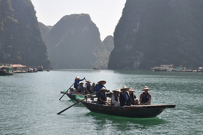 lan toa thuong hieu ky quan ha long