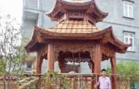 Người làm “sống lại” nhà gỗ cổ truyền thống