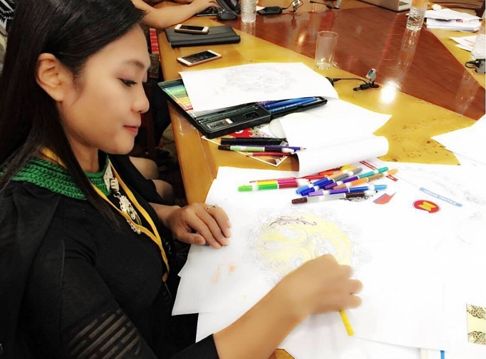 Áo dài Lan Hương - niềm đam mê bất tận ao dai lan huong niem dam me bat tan