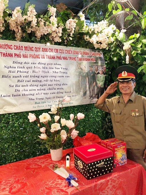 Chuyện về người lính 30 năm theo nghề làm nước mắm truyền thống chuyen ve nguoi linh 30 nam theo nghe lam nuoc mam truyen thong