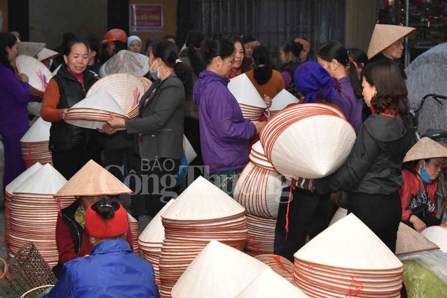 dam da ban sac viet