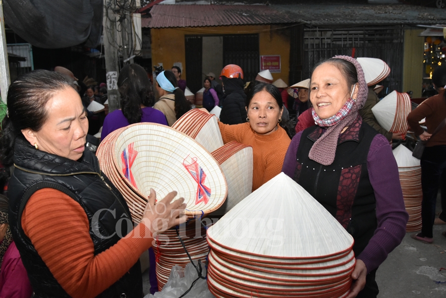 dam da ban sac viet