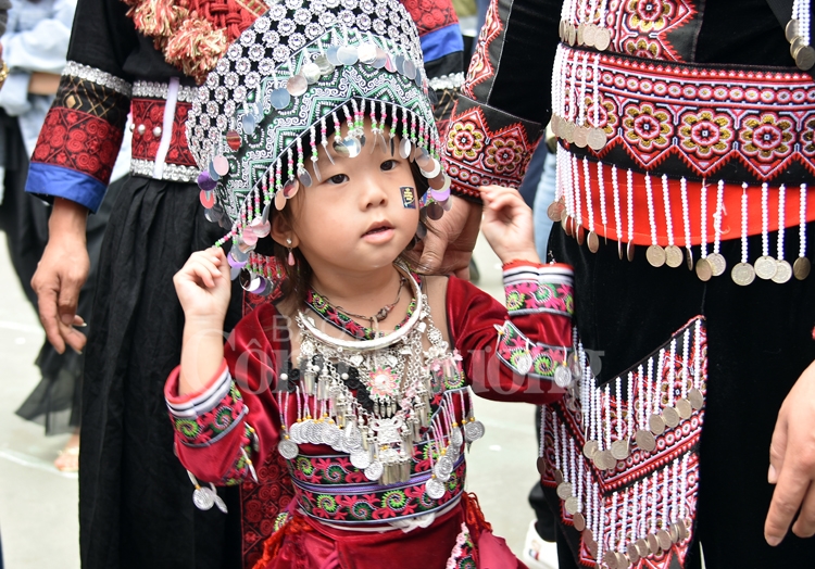 sac mau van hoa tet mong xuong pho