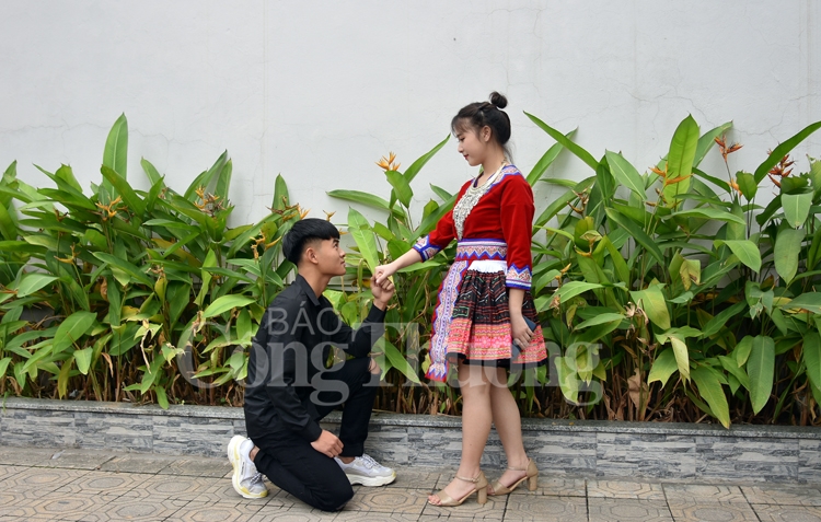 sac mau van hoa tet mong xuong pho