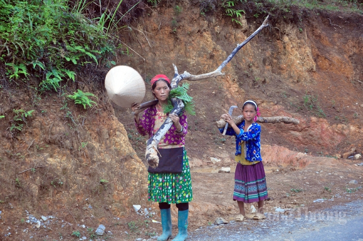 xuan cung tre em vung cao