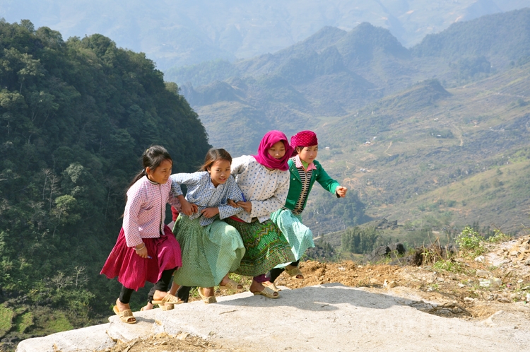 xuan cung tre em vung cao