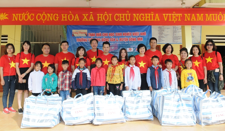 xuan cung tre em vung cao