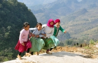 Xuân cùng trẻ em vùng cao