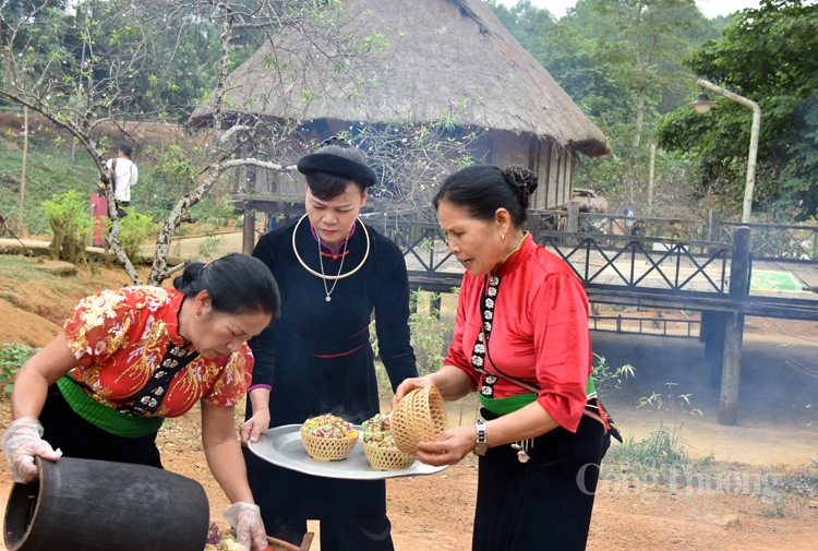 du xuan cung ngoi nha chung