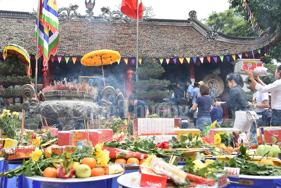 le hoi den va tuong nho tan vien son thanh