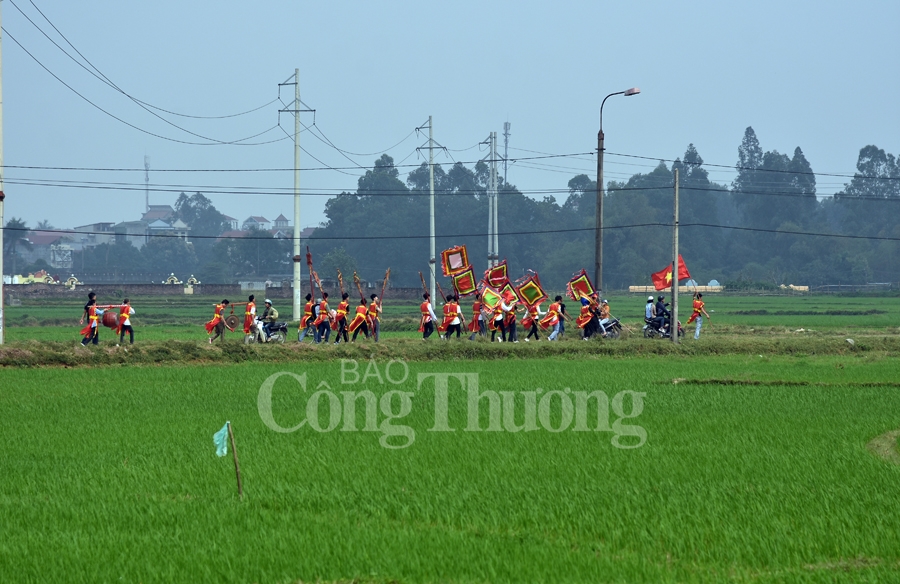 le hoi den va tuong nho tan vien son thanh