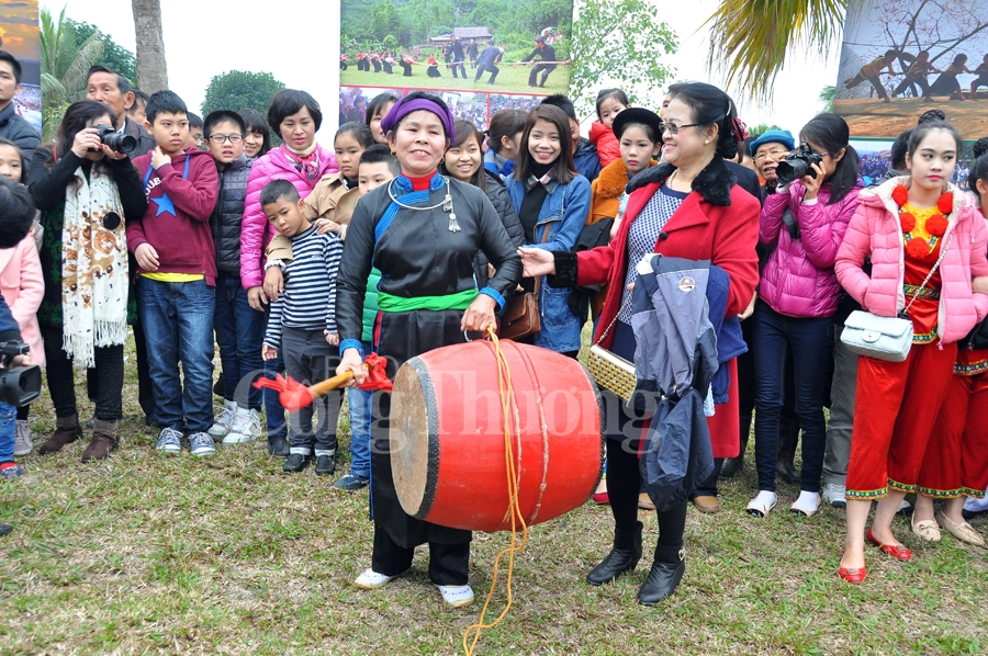 keo co nguoi tay suc manh gan ket cong dong