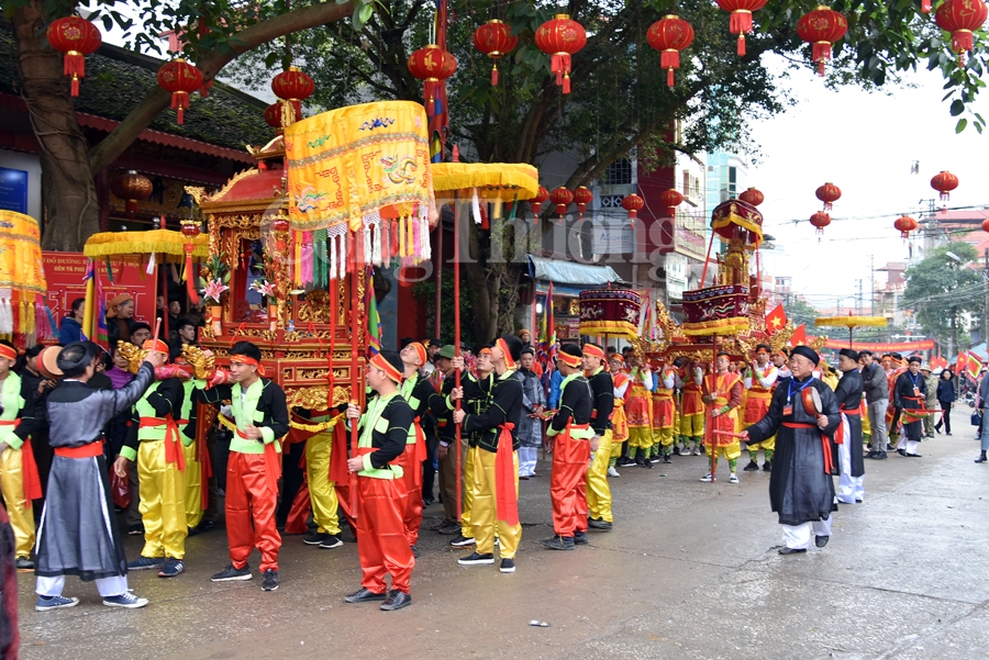 tung bung le hoi ky cung ta phu lang son