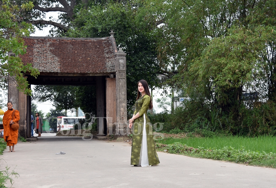 lang co duong lam diem du lich hap dan