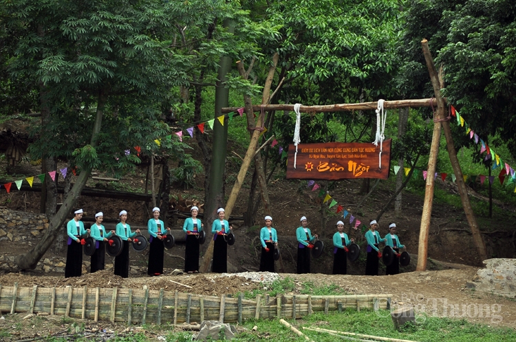 kham pha trai nghiem cung ho thuy dien