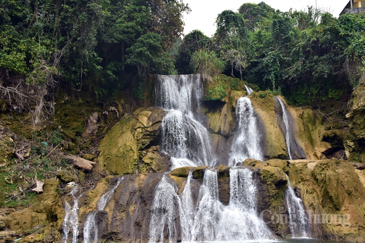 kham pha trai nghiem cung ho thuy dien